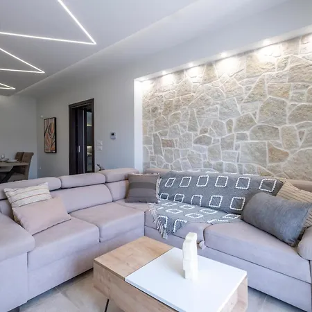 Orion Luxury Апартаменты Асини