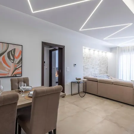 Orion Luxury Apartament *